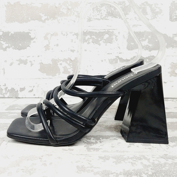 NEW Abound Austyn Black Tubular Strappy Square Open Toe Heeled Sandals i941 - Picture 1 of 10